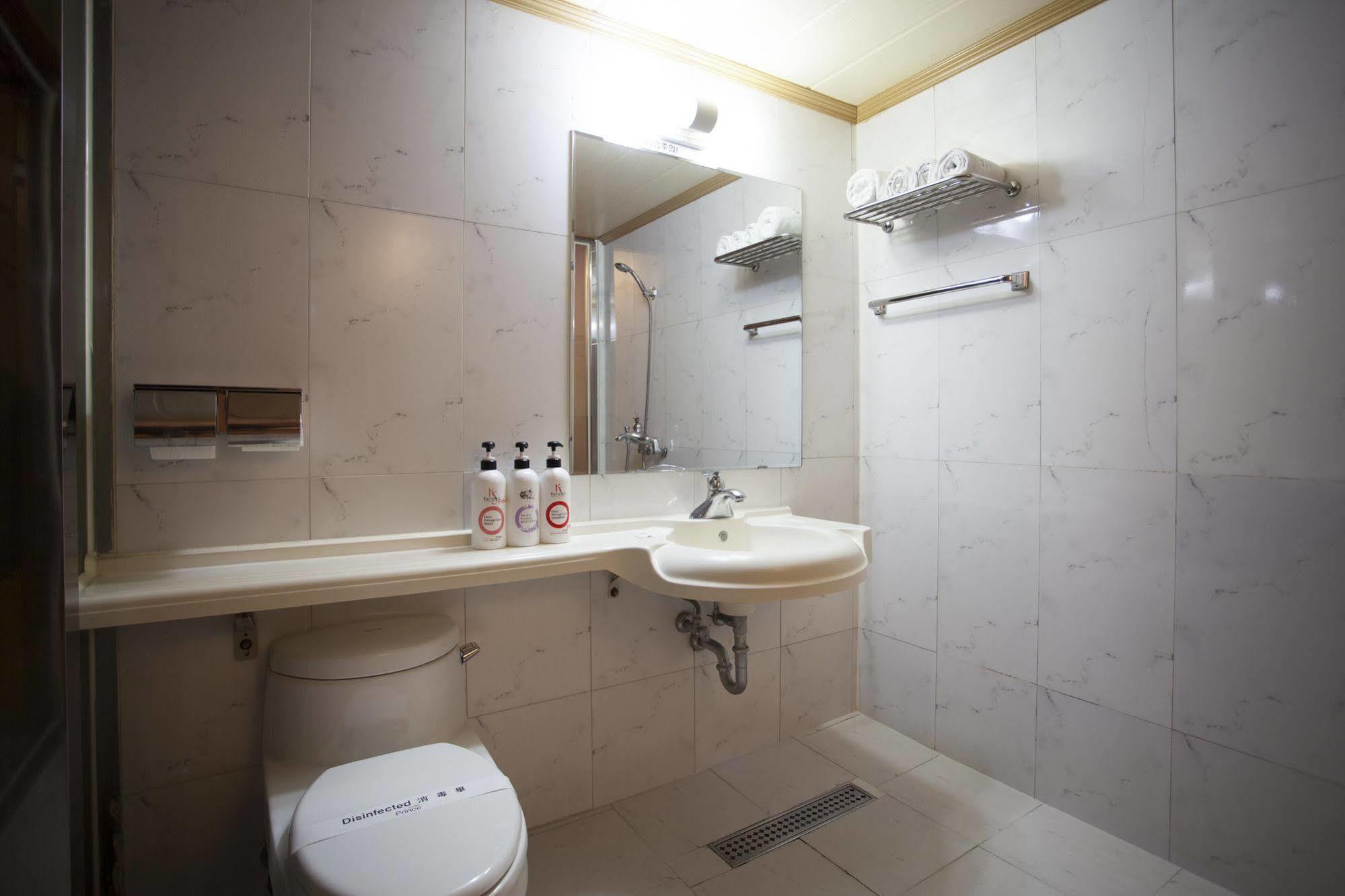 Prince Hotel Seoel Buitenkant foto